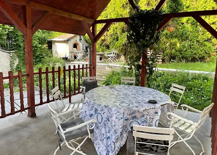 Szimpla Vendeghaz 미슈콜츠